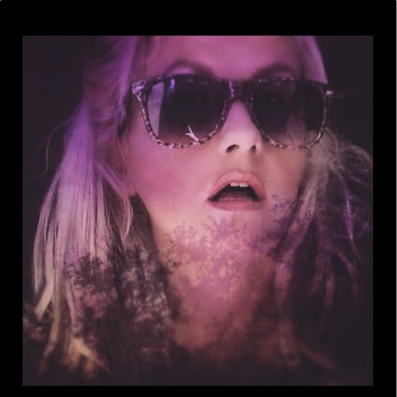 Meet your Posher, Marshae - Picture 2 of 3